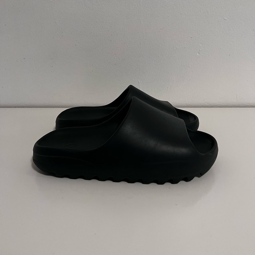 Women’s Fashion Slides